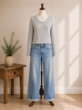Abercrombie & Fitch Grey Bouclé Knit Sweater Soft Cozy Crewneck Women's XS
